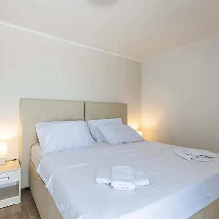 4 Bedroom In Prázdninový dům *