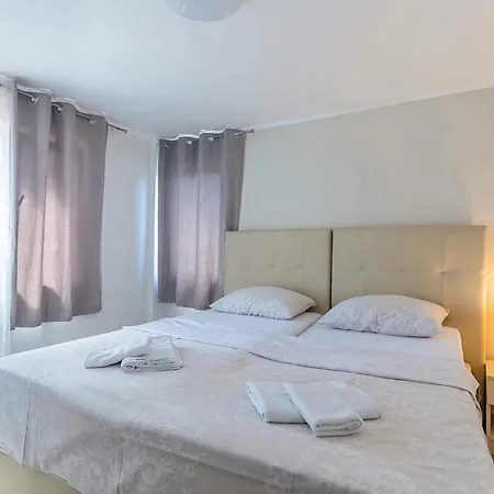 Prázdninový dům 4 Bedroom In