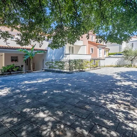 Prázdninový dům 4 Bedroom In