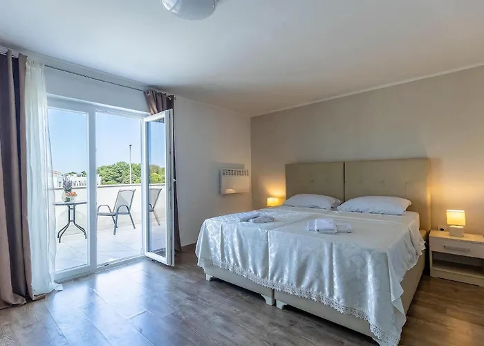 4 Bedroom In * 로비니