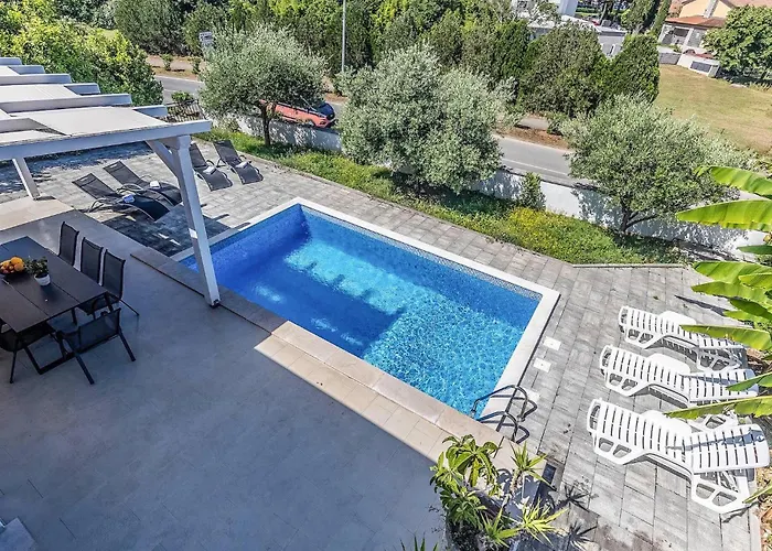 4 Bedroom In 펜션 *