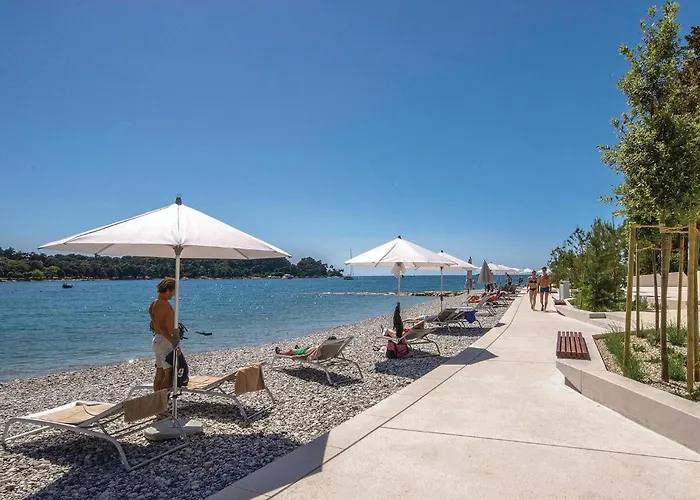 4 Bedroom In 로비니